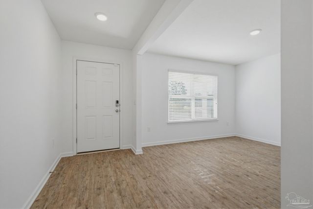 5894 Blackhorse Cir, Pensacola, FL 32526