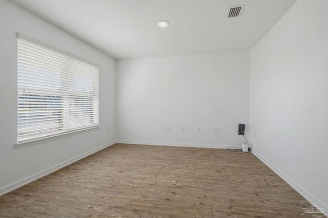 5894 Blackhorse Cir, Pensacola, FL 32526