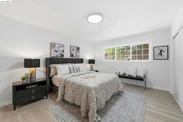 2090 Hillside Dr, San Leandro, CA 94577