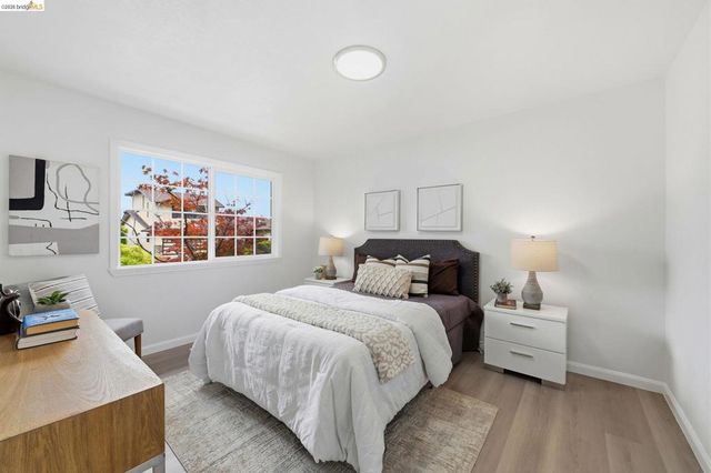 2090 Hillside Dr, San Leandro, CA 94577