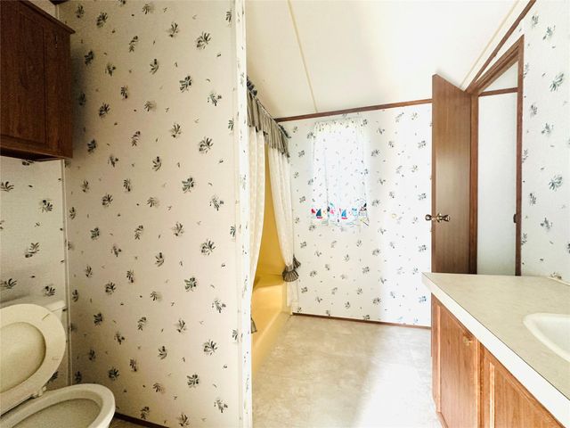 9012 Spruce Street, Hitchcock, TX 77563