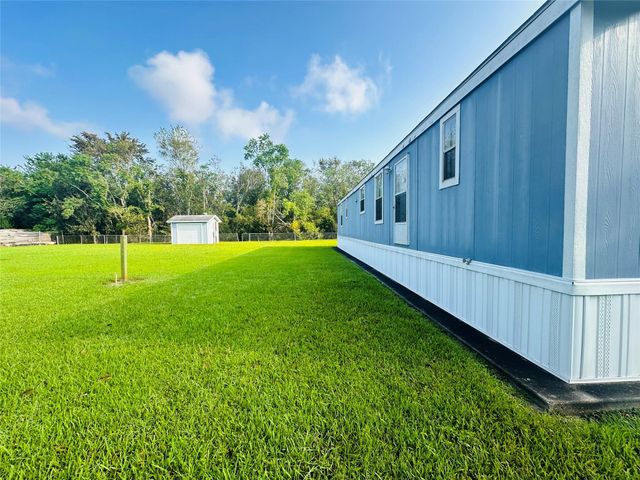 9012 Spruce Street, Hitchcock, TX 77563