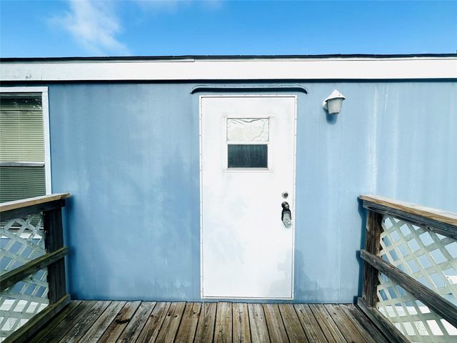 9012 Spruce Street, Hitchcock, TX 77563