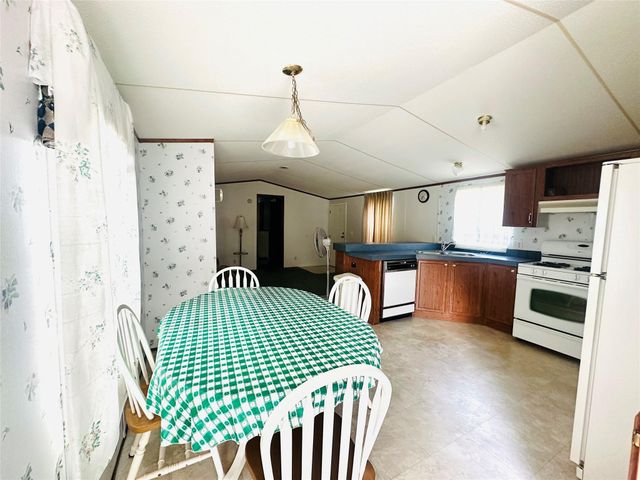 9012 Spruce Street, Hitchcock, TX 77563