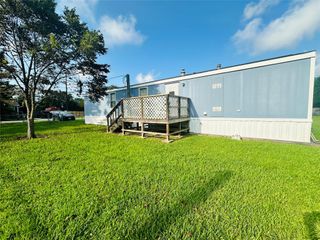 9012 Spruce Street, Hitchcock, TX 77563