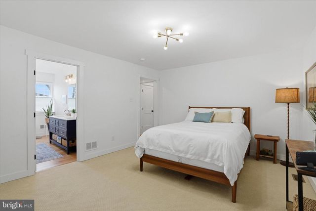 206 GUMBES RD, Collegeville, PA 19426