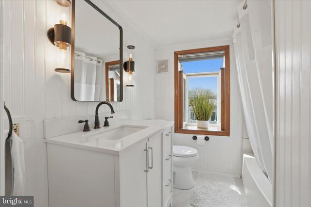 206 GUMBES RD, Collegeville, PA 19426