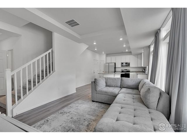 3576 Streamwood Dr, Johnstown, CO 80534