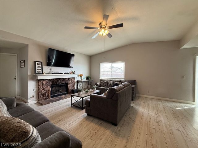 6929 Cherry Grove Avenue, Las Vegas, NV 89156