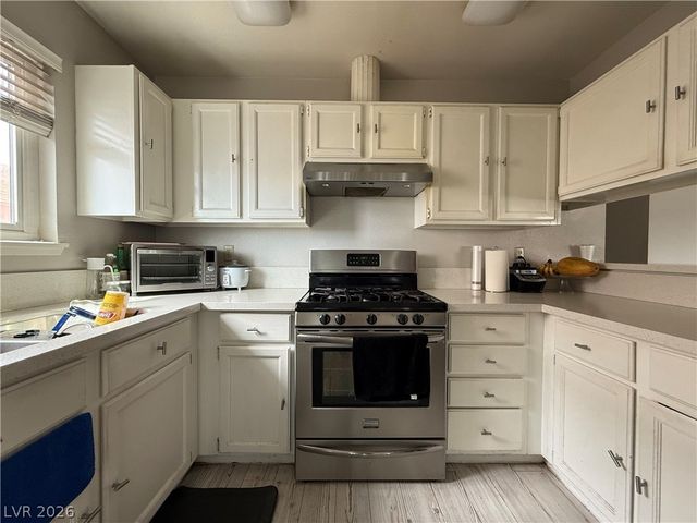 6929 Cherry Grove Avenue, Las Vegas, NV 89156