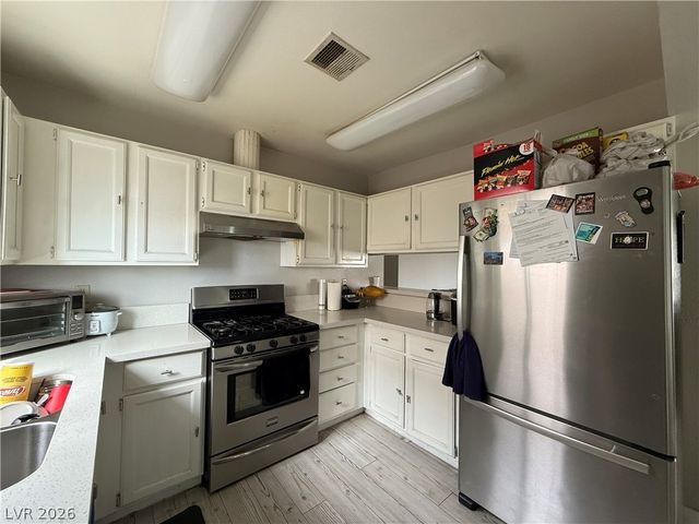 6929 Cherry Grove Avenue, Las Vegas, NV 89156