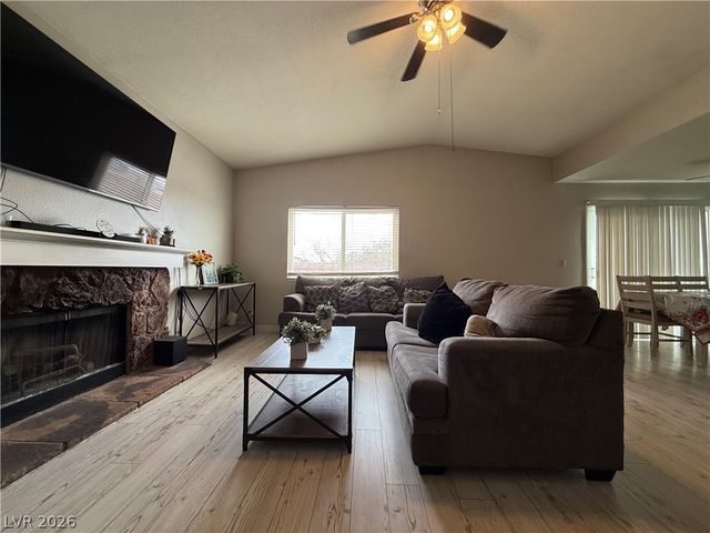 6929 Cherry Grove Avenue, Las Vegas, NV 89156