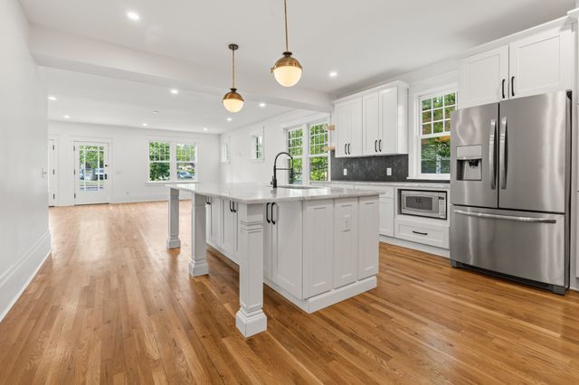 610 Russell St, Nashville, TN 37206