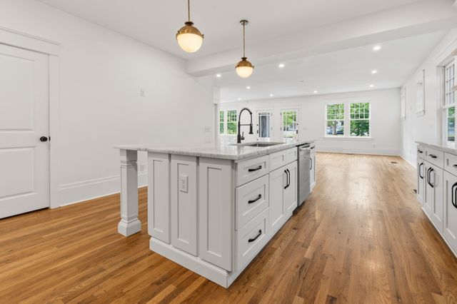 610 Russell St, Nashville, TN 37206