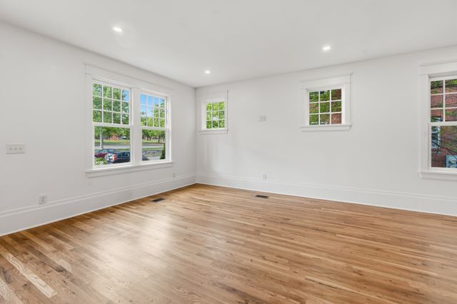 610 Russell St, Nashville, TN 37206