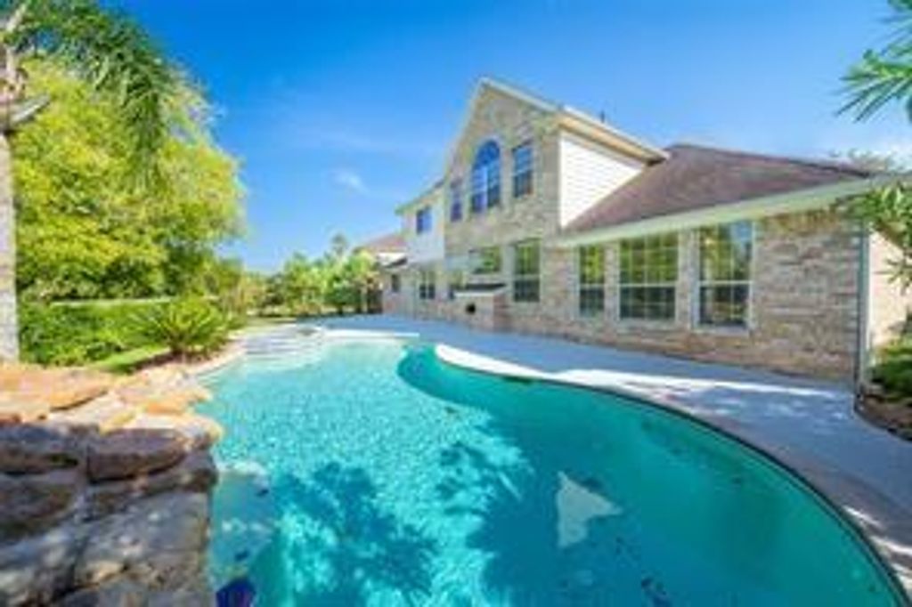 3111 E Cedar Hollow Drive, Pearland, TX 77584