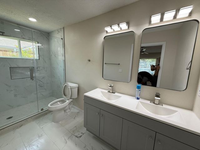 2227 Cherry Bend Dr, Houston, TX 77077