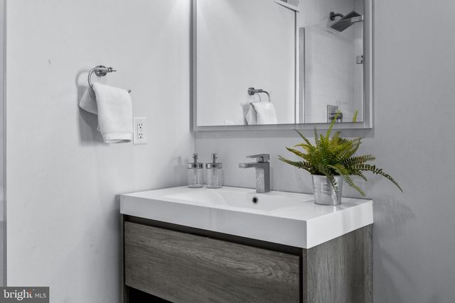 729 TASKER ST, Philadelphia, PA 19148