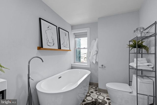 729 TASKER ST, Philadelphia, PA 19148