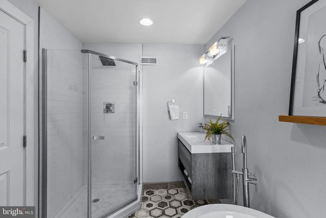 729 TASKER ST, Philadelphia, PA 19148