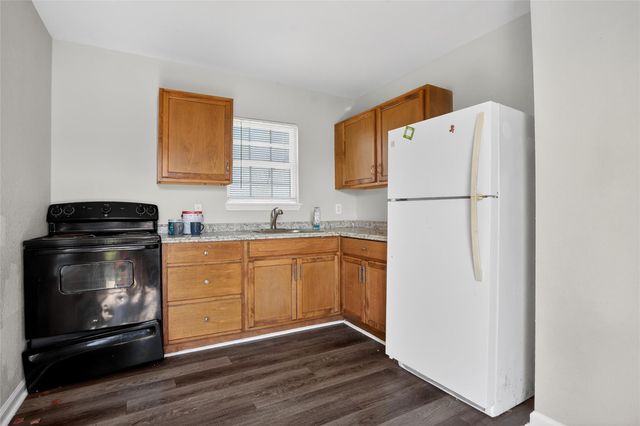 1711 W 5th Street, Freeport, TX 77541