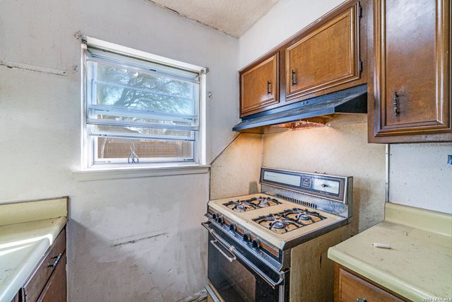 5714 Bear Lake, San Antonio, TX 78244