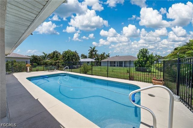 2613 SW 27th ST, Cape Coral, FL 33914