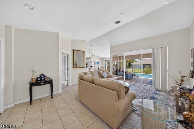 2613 SW 27th ST, Cape Coral, FL 33914