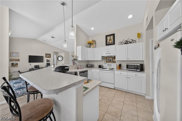 2613 SW 27th ST, Cape Coral, FL 33914