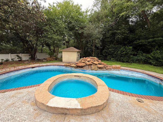 14275 Five Guinea Lane, Conroe, TX 77302