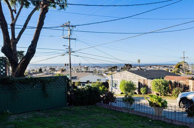 1524 Elm Avenue, Seaside, CA 93955