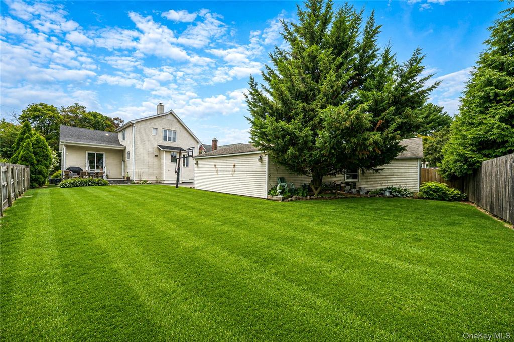 67 Boulevard Avenue, Greenlawn, NY 11740 — photo 5
