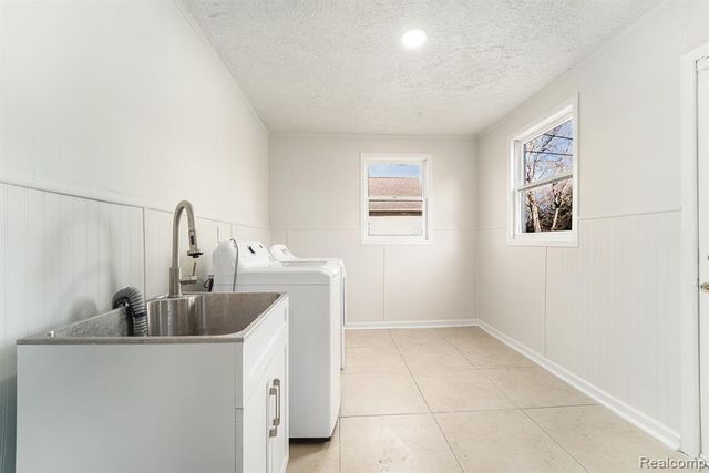 24614 Taft Road, Novi, MI 48375