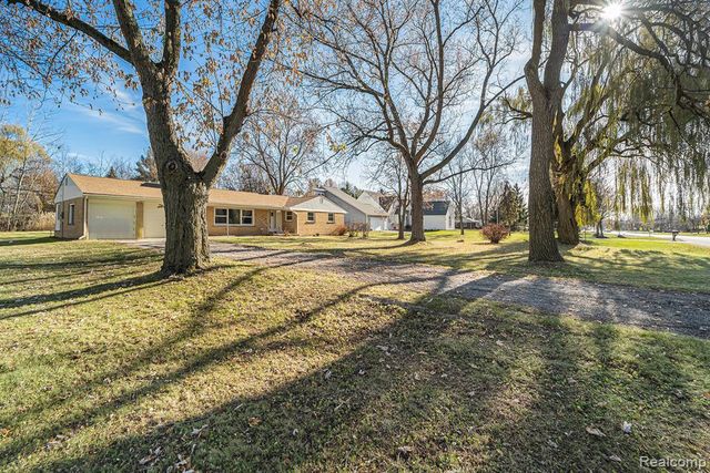 24614 Taft Road, Novi, MI 48375