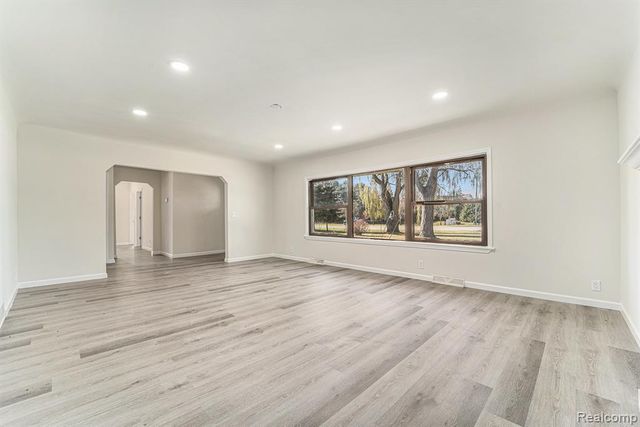 24614 Taft Road, Novi, MI 48375