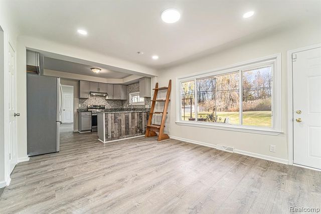 24614 Taft Road, Novi, MI 48375