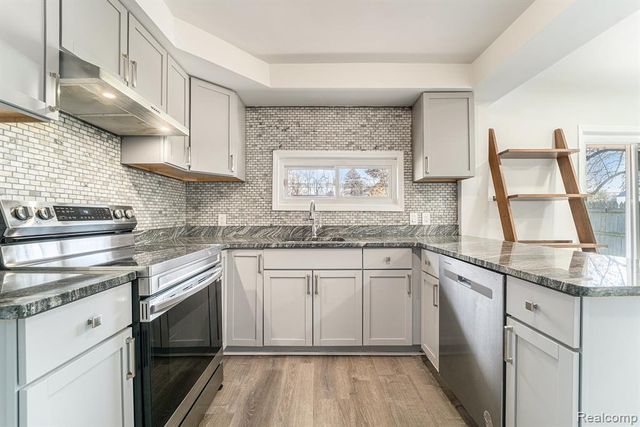 24614 Taft Road, Novi, MI 48375