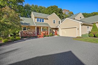 2 Sullivan Farm 2, New Milford, CT 06776