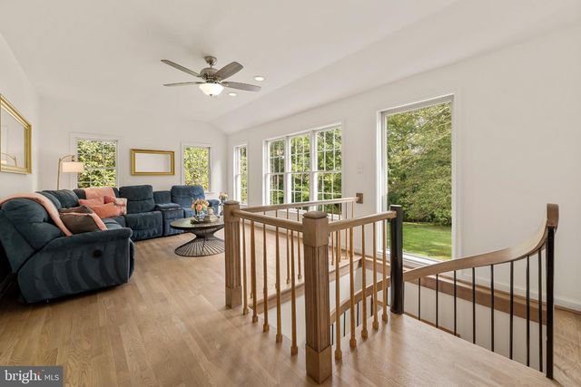 1750 OVERLOOK DR, Silver Spring, MD 20903