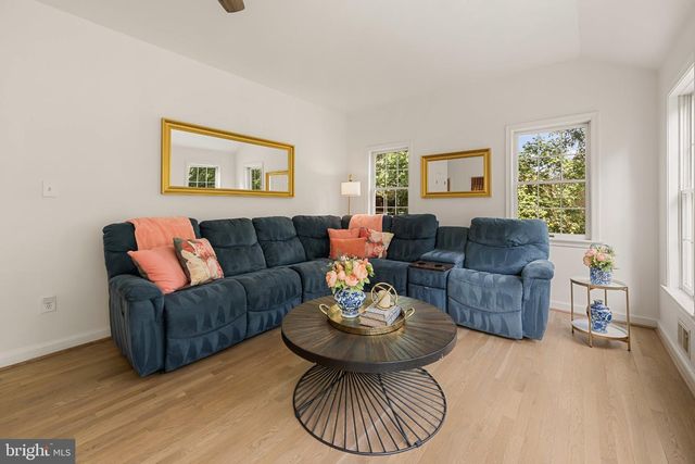 1750 OVERLOOK DR, Silver Spring, MD 20903
