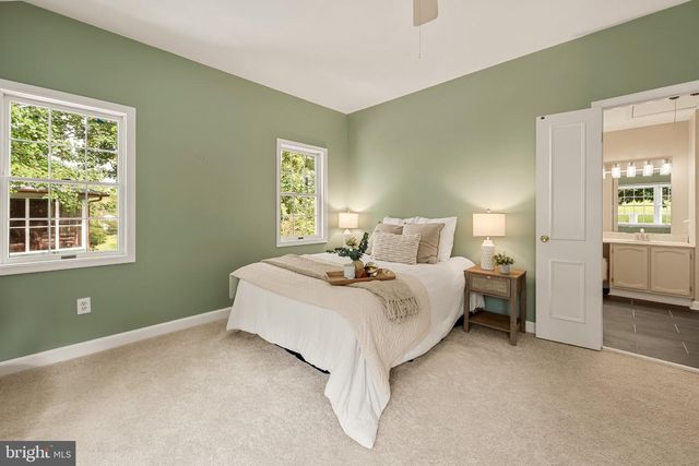 1750 OVERLOOK DR, Silver Spring, MD 20903