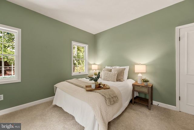 1750 OVERLOOK DR, Silver Spring, MD 20903