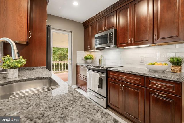 1750 OVERLOOK DR, Silver Spring, MD 20903