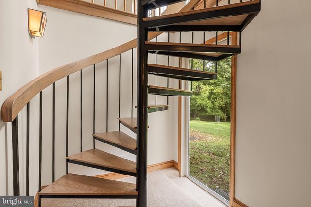 1750 OVERLOOK DR, Silver Spring, MD 20903