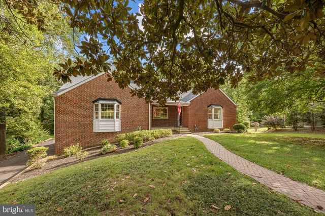 1750 OVERLOOK DR, Silver Spring, MD 20903