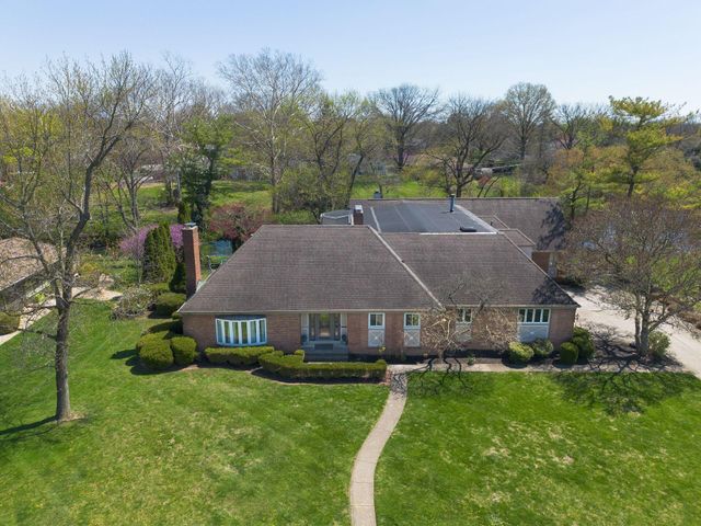 2433 Brookwood Road, Columbus, OH 43209
