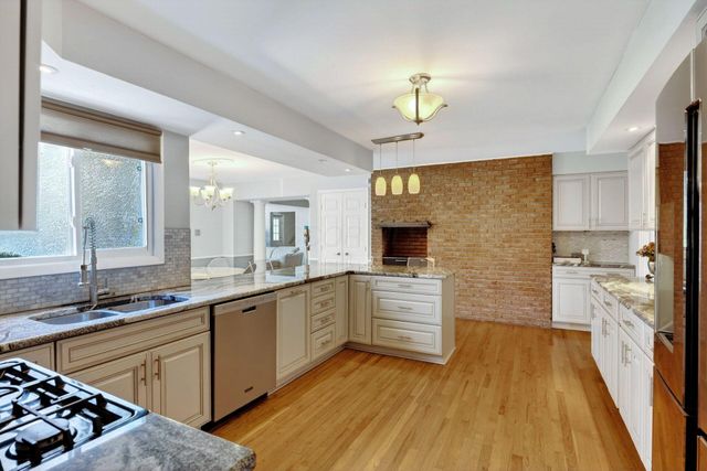 2433 Brookwood Road, Columbus, OH 43209