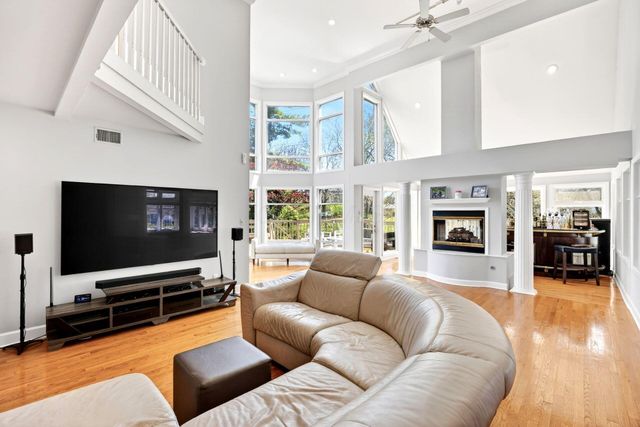 2433 Brookwood Road, Columbus, OH 43209