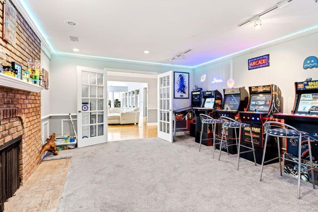 2433 Brookwood Road, Columbus, OH 43209