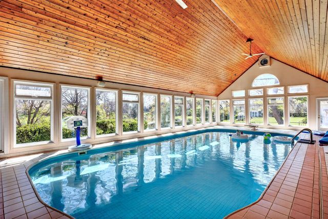 2433 Brookwood Road, Columbus, OH 43209